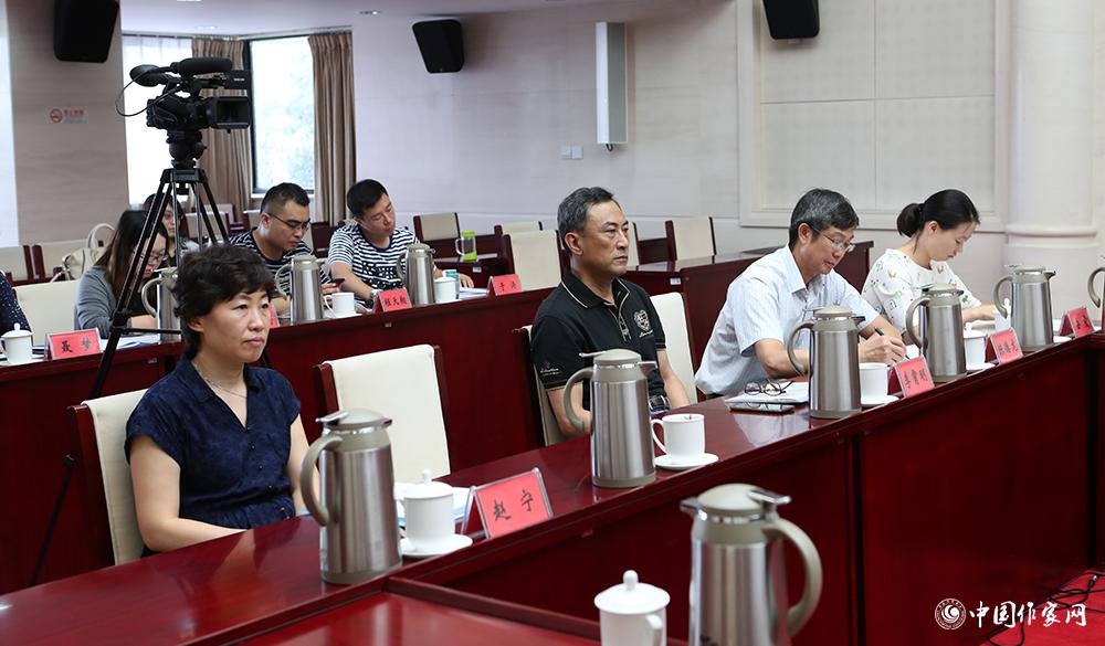 7月24日，評委會紀律監察組成員趙寧、李霄明、陳德龍參會