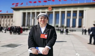 全國人大代表、“拇指作家”馬慧娟
