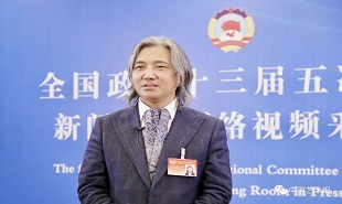 全國政協常委、中國美協副主席、中國美術館館長吳為山