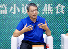 白巖松：中國人的飲食是和人生打通的　　葛亮是在回望的過程中去撿拾中國人最好的規(guī)矩、道德、情理和情感。對(duì)！這就是葛亮。[詳細(xì)]
