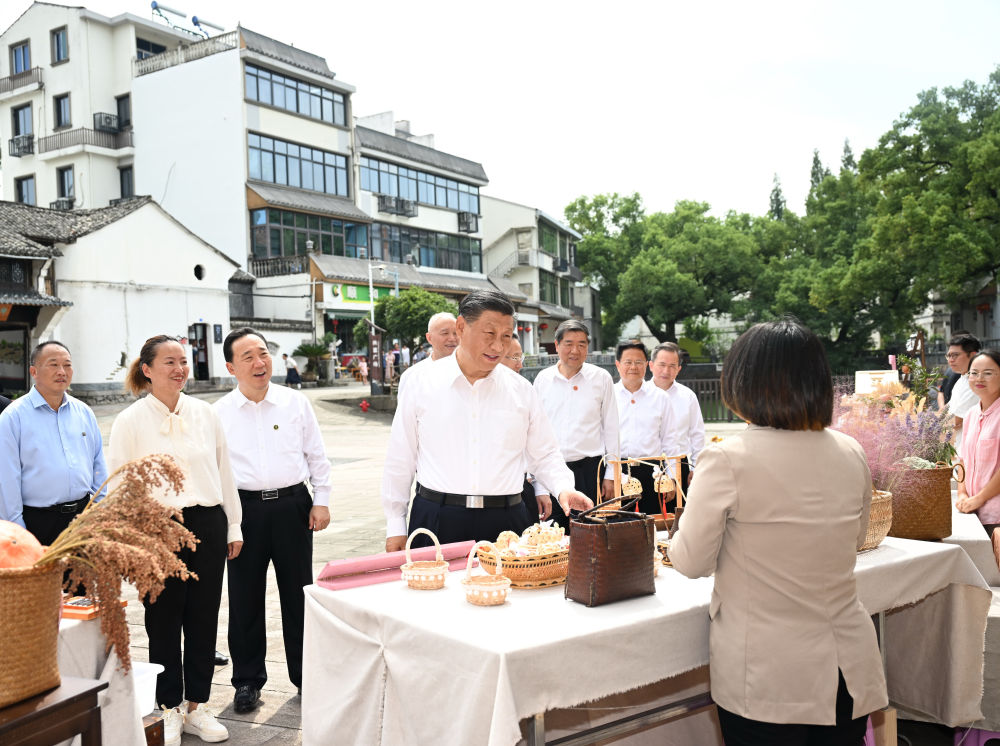 2023年9月20日上午，習(xí)近平在浙江省金華市義烏市后宅街道李祖村考察。新華社記者 謝環(huán)馳 攝