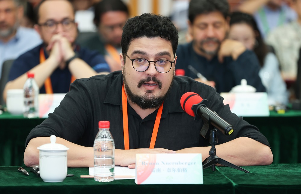 巴西詩人雷南·奈爾伯格